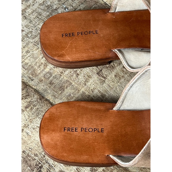 NWOB Free People Slide On Rose Gold Sandals Size 8